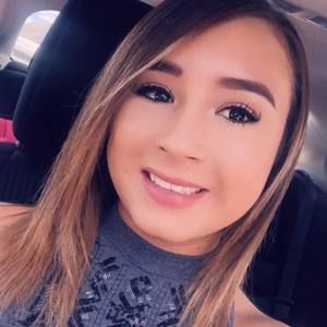 Meet your Posher, Cynthia